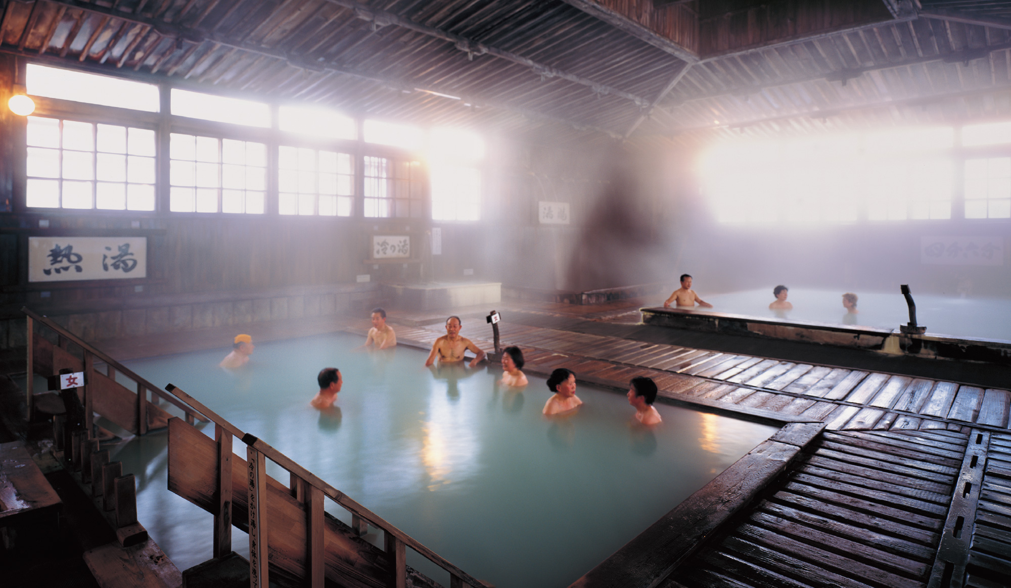 酸ヶ湯温泉 混浴の千人ひば風呂！