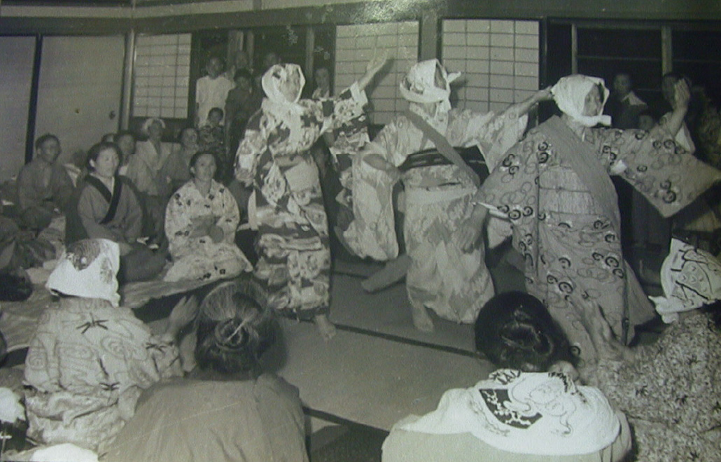 手踊り 写真